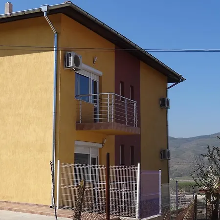 Guestrooms Struma Dolinata بيت ضيافة
